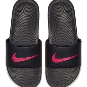 nike sandals with strap on back